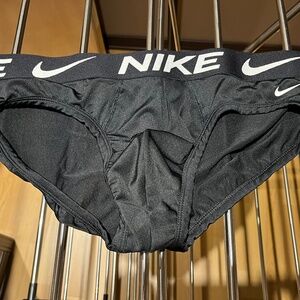 Nike black L brief